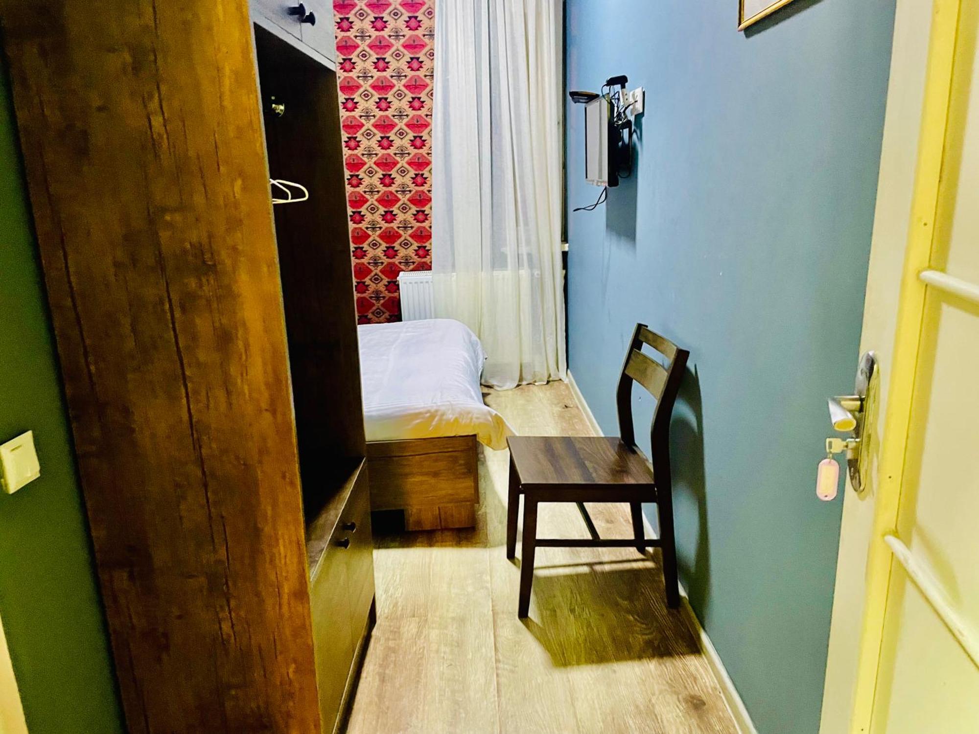 Hotel Klarastan Bon Voyage Tbilisi Exteriör bild