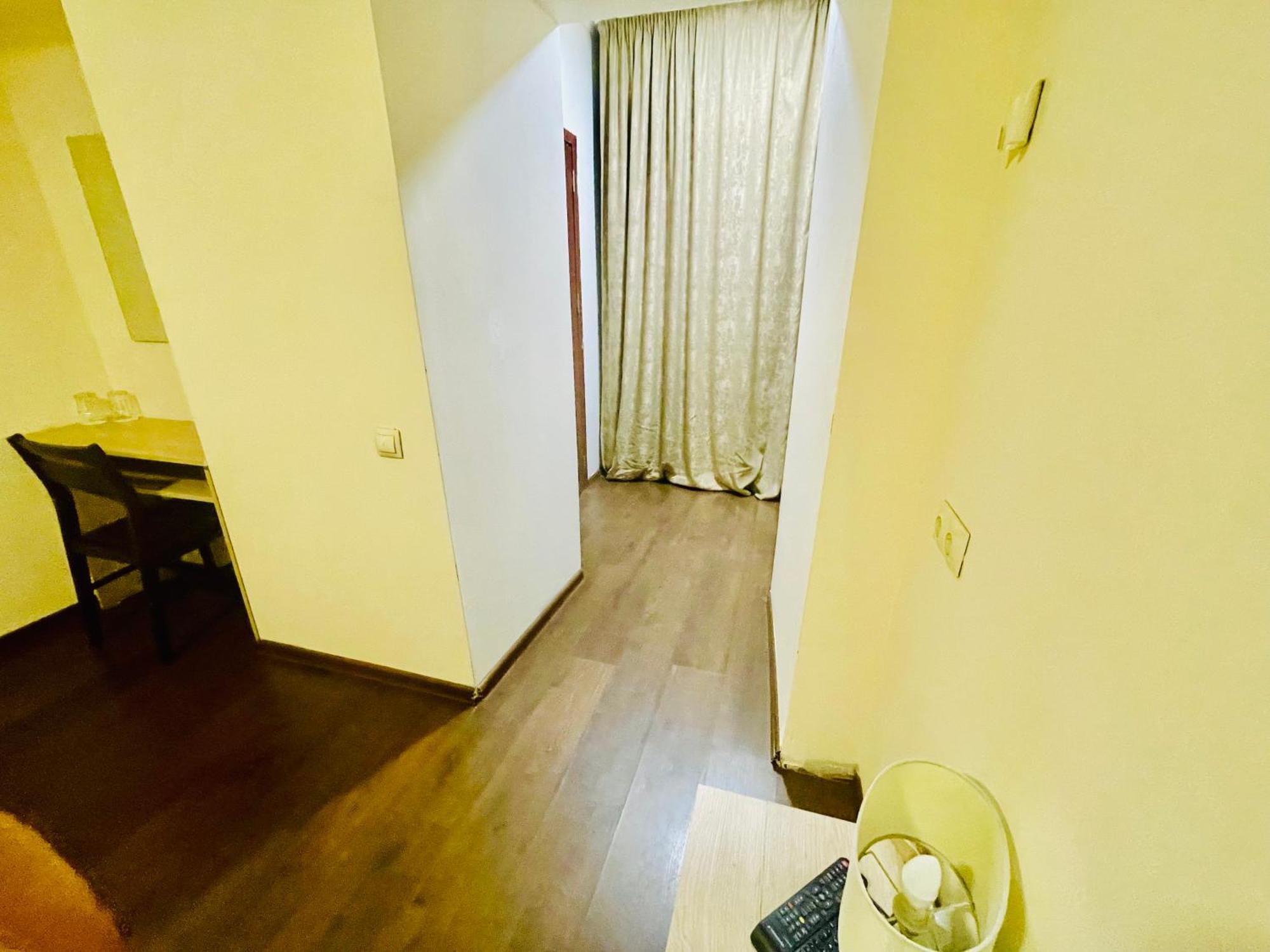 Hotel Klarastan Bon Voyage Tbilisi Exteriör bild