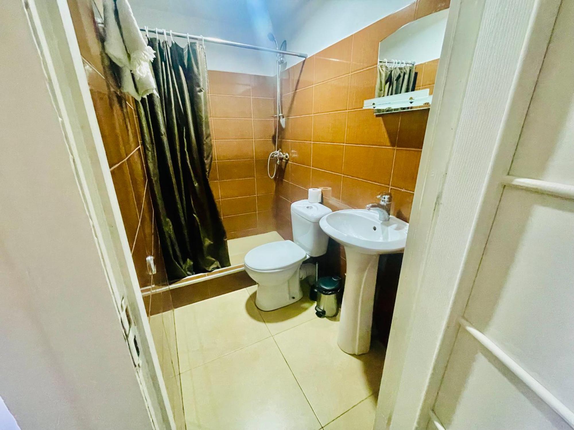 Hotel Klarastan Bon Voyage Tbilisi Exteriör bild