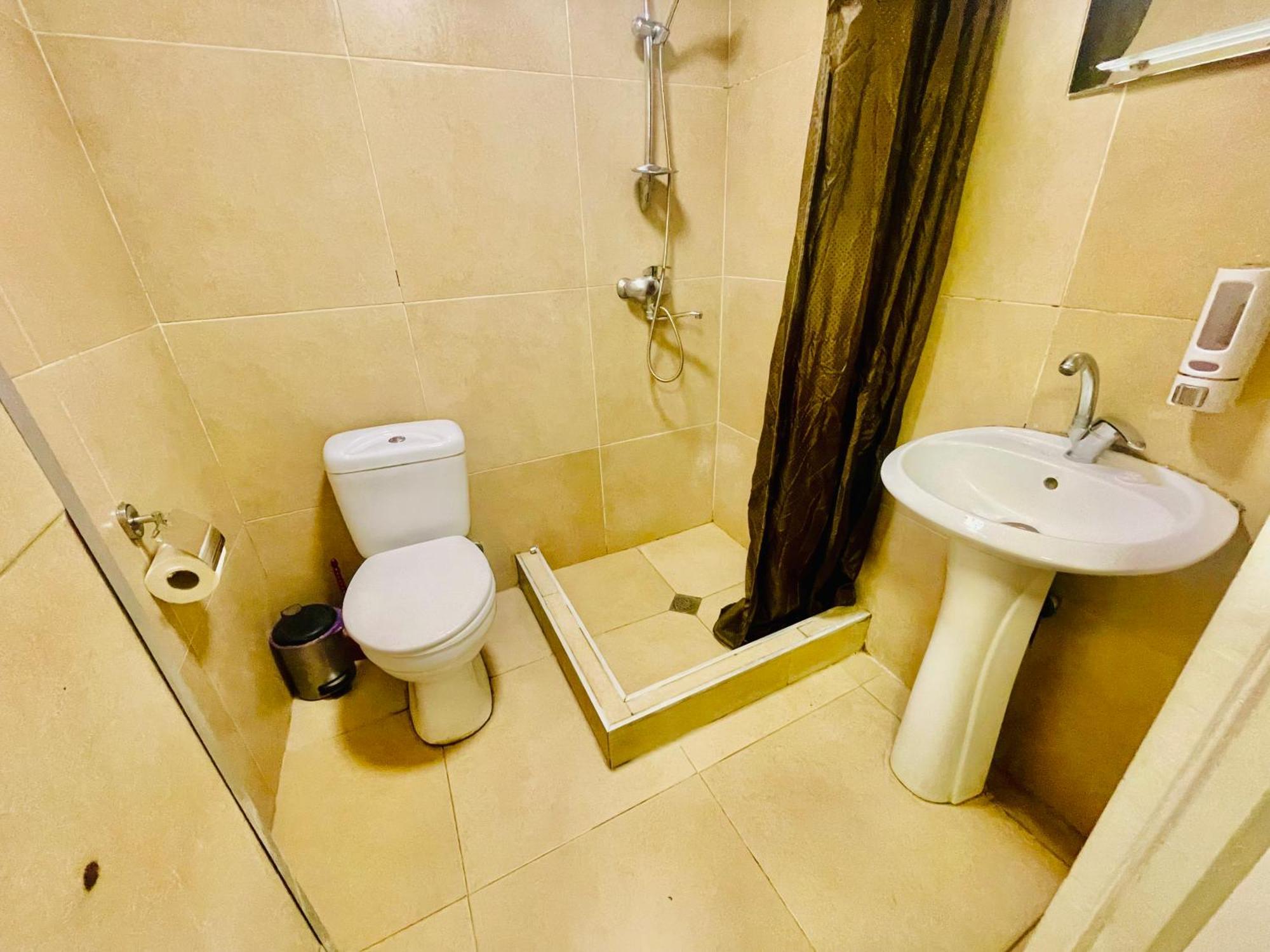 Hotel Klarastan Bon Voyage Tbilisi Exteriör bild