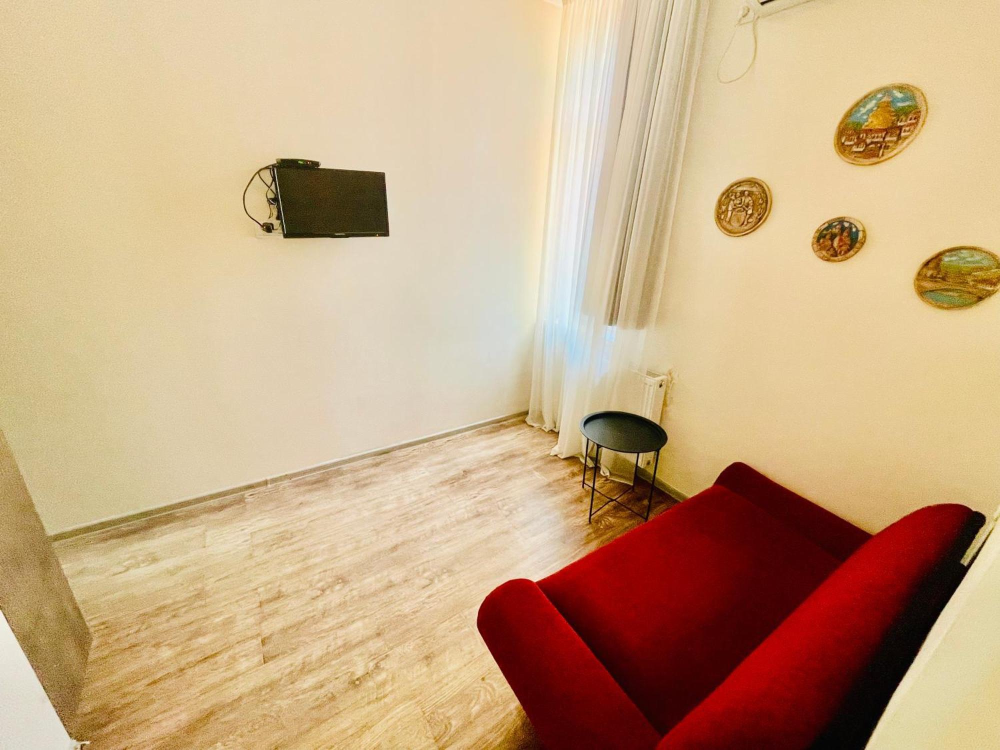 Hotel Klarastan Bon Voyage Tbilisi Exteriör bild