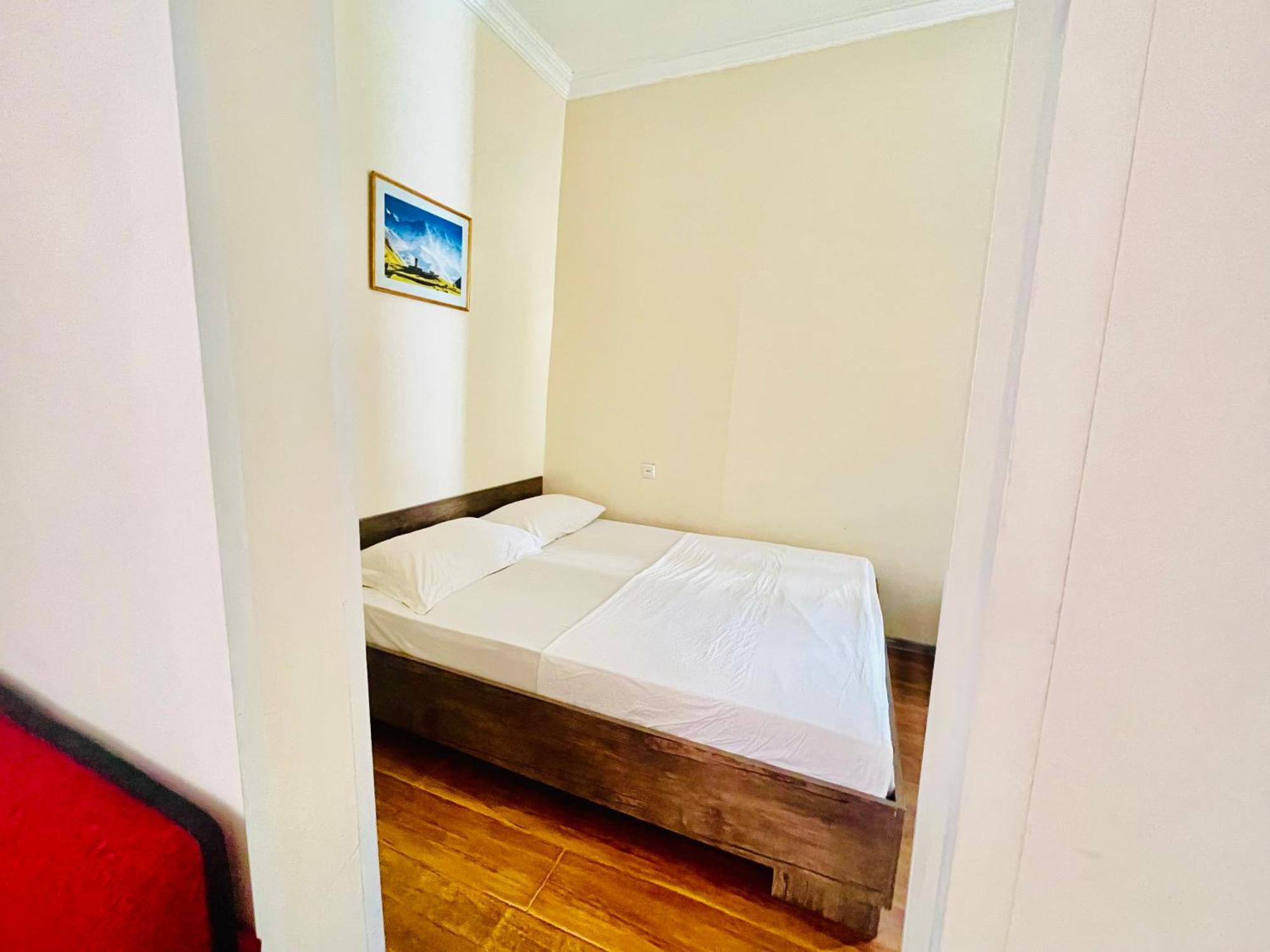 Hotel Klarastan Bon Voyage Tbilisi Exteriör bild