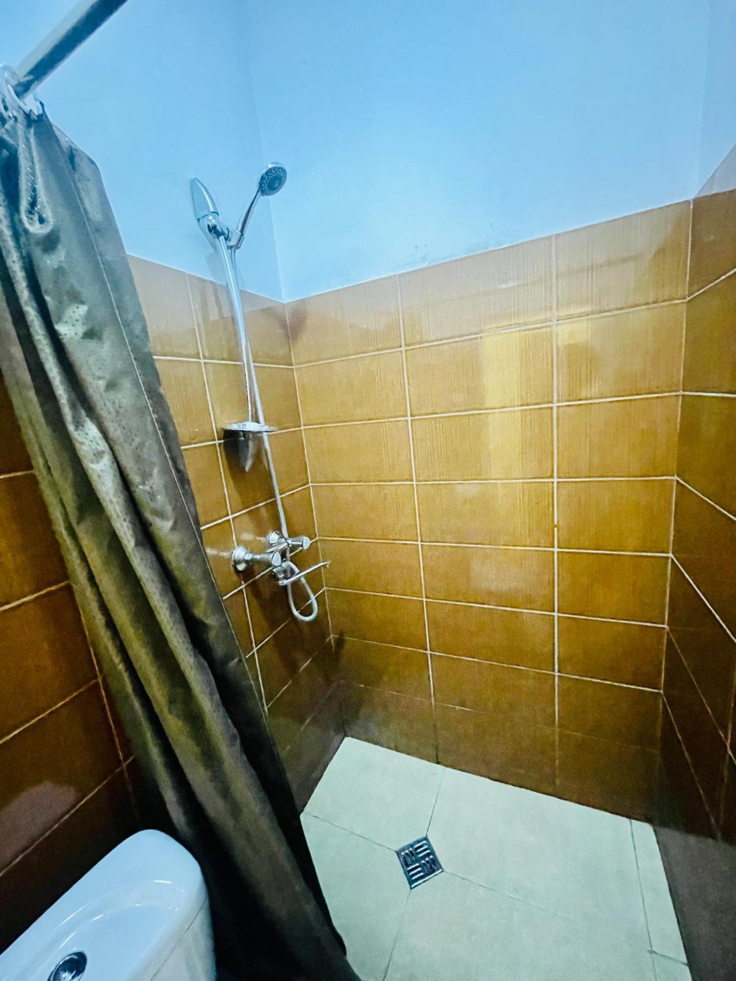 Hotel Klarastan Bon Voyage Tbilisi Exteriör bild